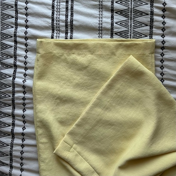 Aritzia Wilfred Coulement Open Back Jumpsuit Lemon Meringue. Size 4 - Picture 9 of 16